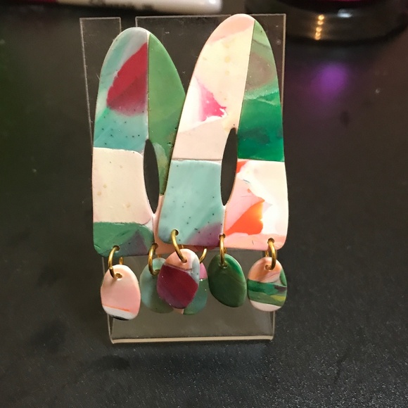 Multi color - Picture 1 of 1